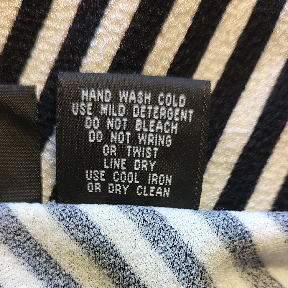 R&K Black and White Diagonal Striped Tank - Picture 8 of 8